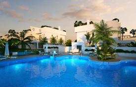 联排别墅 – 西班牙，安达卢西亚，Las Lagunas de Mijas. 530,000€