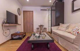 1-室的 公寓在共管公寓 Watthana, 泰国. 152,000€
