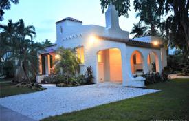别墅 – 美国，佛罗里达，科勒尔盖布尔斯. $799,000