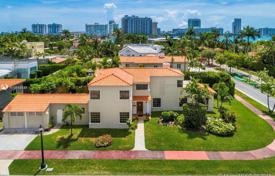 别墅 – 美国，佛罗里达，迈阿密滩. $1,595,000