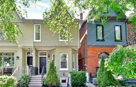 3-室的 联排别墅 Old Toronto, 加拿大. 1,370,000€