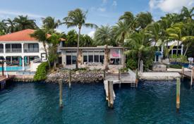 市内独栋房屋 – 美国，佛罗里达，迈阿密滩. $8,150,000