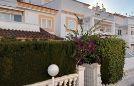 市内独栋房屋 – 西班牙，瓦伦西亚，托雷维耶哈. 229,000€