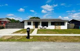 市内独栋房屋 – 美国，佛罗里达，迈阿密，Miami Gardens. $600,000