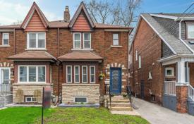 联排别墅 – 加拿大，安大略，多伦多，Old Toronto，Davisville Avenue. C$1,215,000