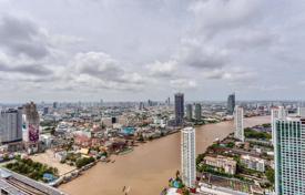 2-室的 公寓在共管公寓 Bangkok, 泰国. $946,000