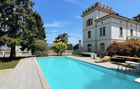 4-室的 山庄 880 m² Desenzano del Garda, 意大利. 4,300,000€