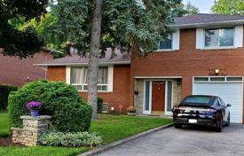 市内独栋房屋 – 加拿大，安大略，多伦多，斯卡伯勒. C$1,032,000