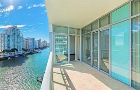 住宅 – 美国，佛罗里达，迈阿密滩. $1,120,000