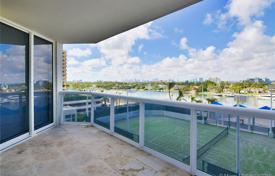 住宅 – 美国，佛罗里达，迈阿密滩. $769,000