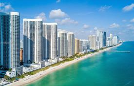 3-室的 住宅 238 m² North Miami Beach, 美国. 1,521,000€