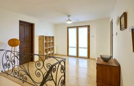 3-室的 住宅 200 m² Girne, 塞浦路斯. 471,000€