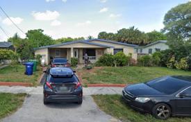 市内独栋房屋 – 美国，佛罗里达，劳德代尔堡. $460,000