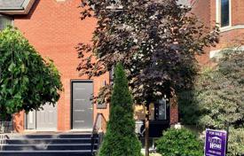 联排别墅 – 加拿大，安大略，多伦多，Old Toronto. C$1,733,000
