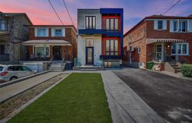 市内独栋房屋 – 加拿大，安大略，多伦多，East York. C$2,185,000