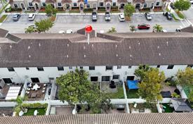 市内独栋房屋 – 美国，佛罗里达，Hialeah. $496,000