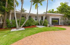 别墅 – 美国，佛罗里达，阳光岛海滩. $799,000