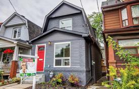 市内独栋房屋 – 加拿大，安大略，多伦多，Woodbine Avenue. C$985,000