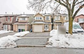 市内独栋房屋 – 加拿大，安大略，多伦多，斯卡伯勒. C$1,324,000