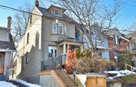4-室的 市内独栋房屋 Old Toronto, 加拿大. C$1,382,000