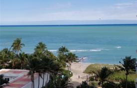 住宅 – 美国，佛罗里达，Surfside. $1,175,000