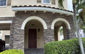 市内独栋房屋 – 美国，佛罗里达，迈阿密，West End. $910,000