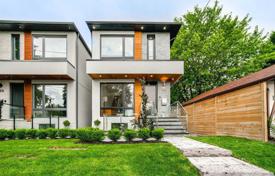 市内独栋房屋 – 加拿大，安大略，多伦多，East York. C$1,663,000