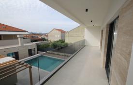 6-室的 市内独栋房屋 191 m² Trogir, 克罗地亚. 790,000€
