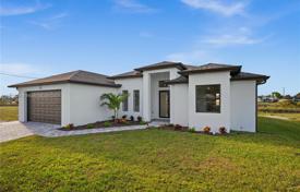 市内独栋房屋 – 美国，佛罗里达，Cape Coral. $459,000