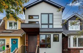 市内独栋房屋 – 加拿大，安大略，多伦多，East York. C$1,842,000