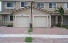 市内独栋房屋 – 美国，佛罗里达，Broward，Tamarac. $450,000