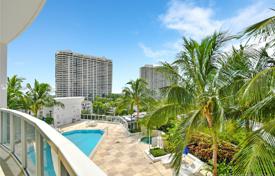 住宅 – 美国，佛罗里达，阿文图拉. $950,000