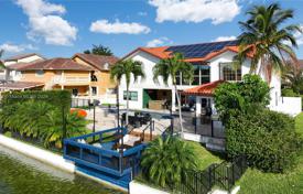 市内独栋房屋 – 美国，佛罗里达，Hialeah. $1,849,000