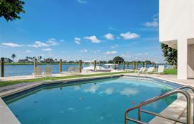 公寓大厦 – 美国，佛罗里达，Bay Harbor Islands. $830,000