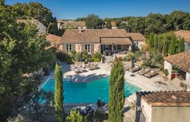 别墅 – 法国，普罗旺斯 - 阿尔卑斯 - 蔚蓝海岸，罗讷河口省，Saint-Rémy-de-Provence. 1,450,000€