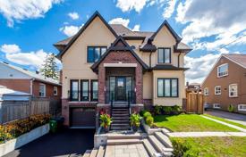 市内独栋房屋 – 加拿大，安大略，多伦多，北约克. C$2,091,000