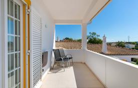 5-室的 联排别墅 2896 m² Silves, 葡萄牙. 1,180,000€