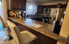 市内独栋房屋 – 美国，佛罗里达，Broward，Pembroke Pines. $424,000