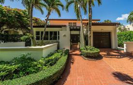 别墅 – 美国，佛罗里达，科勒尔盖布尔斯. $810,000