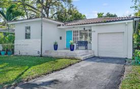 市内独栋房屋 – 美国，佛罗里达，科勒尔盖布尔斯. $1,649,000