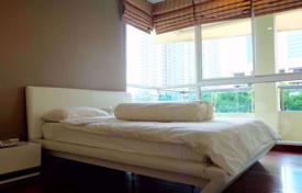 2-室的 公寓在共管公寓 Watthana, 泰国. $398,000