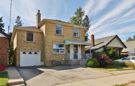 市内独栋房屋 – 加拿大，安大略，多伦多，East York. C$1,159,000