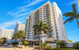 公寓大厦 – 美国，佛罗里达，迈阿密，柯林斯大道. $699,000