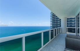 住宅 – 美国，佛罗里达，Hallandale Beach. $1,800,000