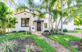 别墅 – 美国，佛罗里达，科勒尔盖布尔斯. 666,000€