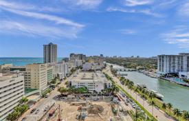 公寓大厦 – 美国，佛罗里达，迈阿密滩. $2,400,000