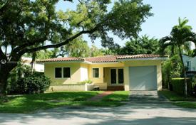 别墅 – 美国，佛罗里达，科勒尔盖布尔斯. $839,000