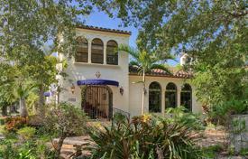 别墅 – 美国，佛罗里达，科勒尔盖布尔斯. $899,000