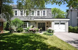 市内独栋房屋 – 加拿大，安大略，多伦多，北约克. C$1,786,000