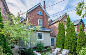 6-室的 市内独栋房屋 Old Toronto, 加拿大. C$2,644,000